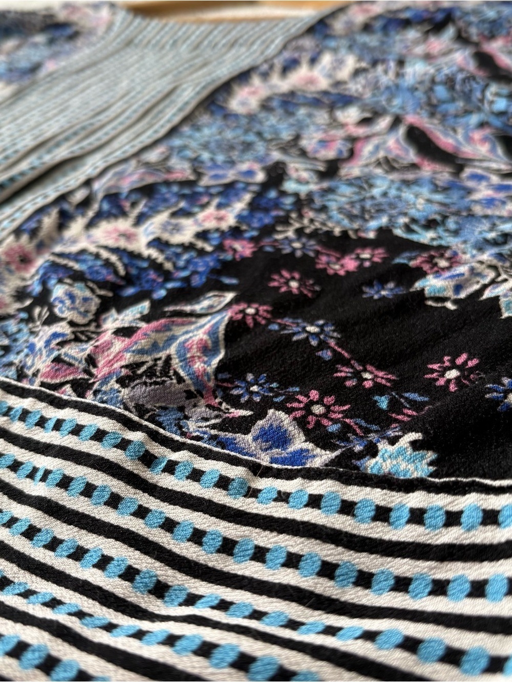 Free People Bohemian Floral V-Neck Cropped Blouse, Size XS - Picture 4 of 7